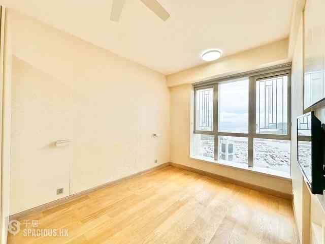 Wong Chuk Hang - Marinella Block 2 09