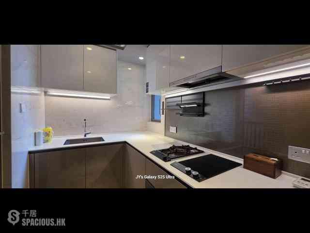 Wong Chuk Hang - The Southside Phase 2 La Marina Tower 2B 06