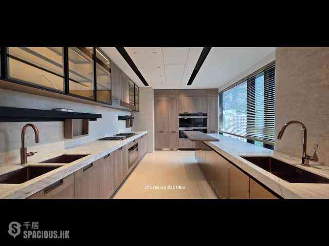 Mid Levels West - The Legacy Phase 2 05