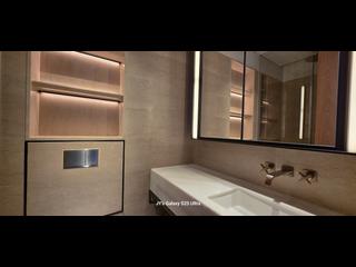 Mid Levels West - The Legacy Phase 2 Tower 1 06