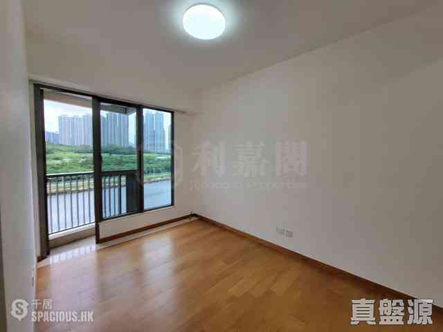 Tseung Kwan O - The Papillons Block 1 07