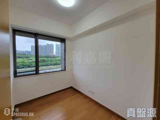 Tseung Kwan O - The Papillons Block 1 08
