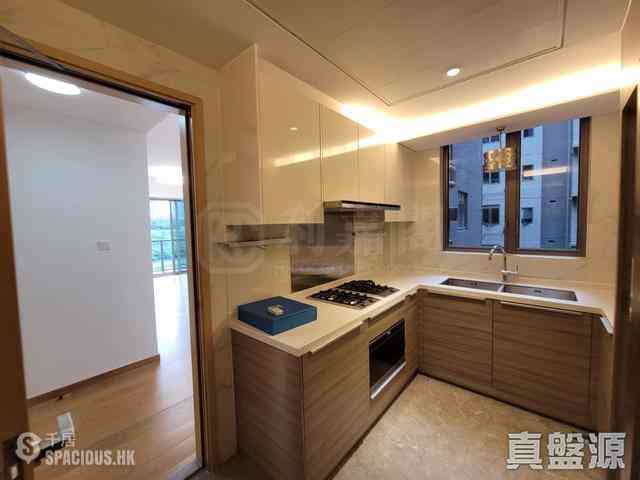 Tseung Kwan O - The Papillons Block 1 09