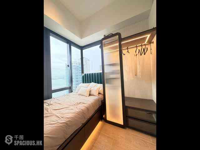 Sai Ying Pun - Des Voeux W Residence 03