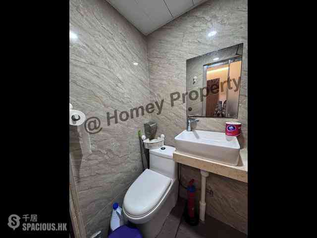 Causeway Bay - Lei Wen Court 14