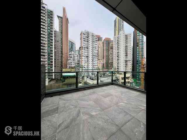 Sai Ying Pun - The Queens 06