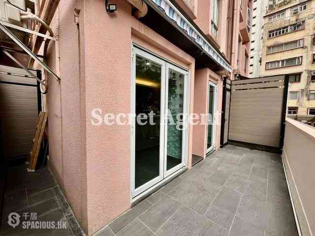 Sai Ying Pun - Wah Fai Court 01