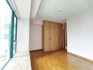 Mid Levels Central - Hillsborough Court Block 1 09