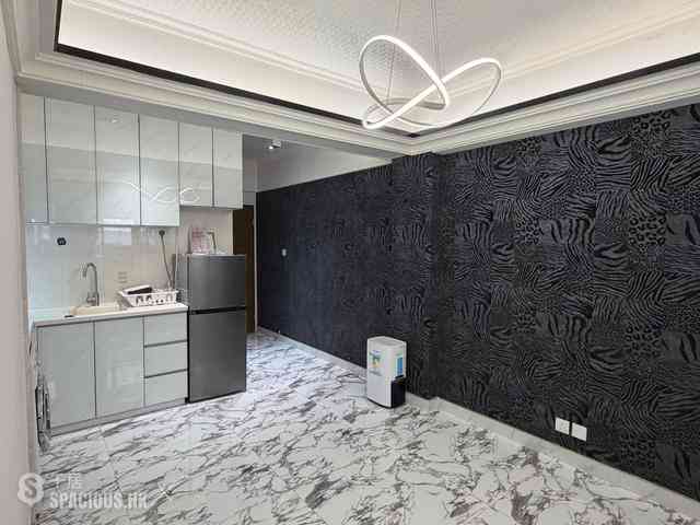 Wan Chai - King Dao Building 03
