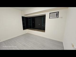 Mid Levels Central - Hillsborough Court Block 1 07