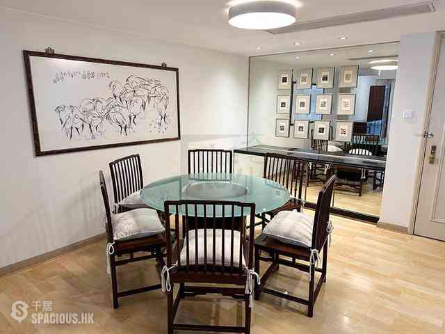 Wan Chai - Convention Plaza Apartments 01