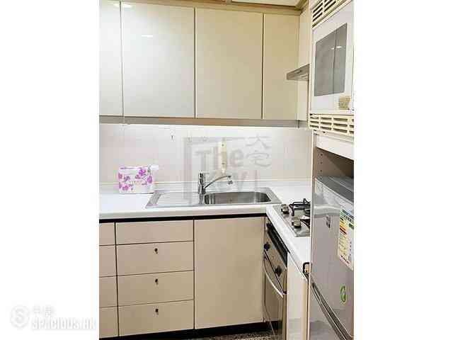 Wan Chai - Convention Plaza Apartments 07