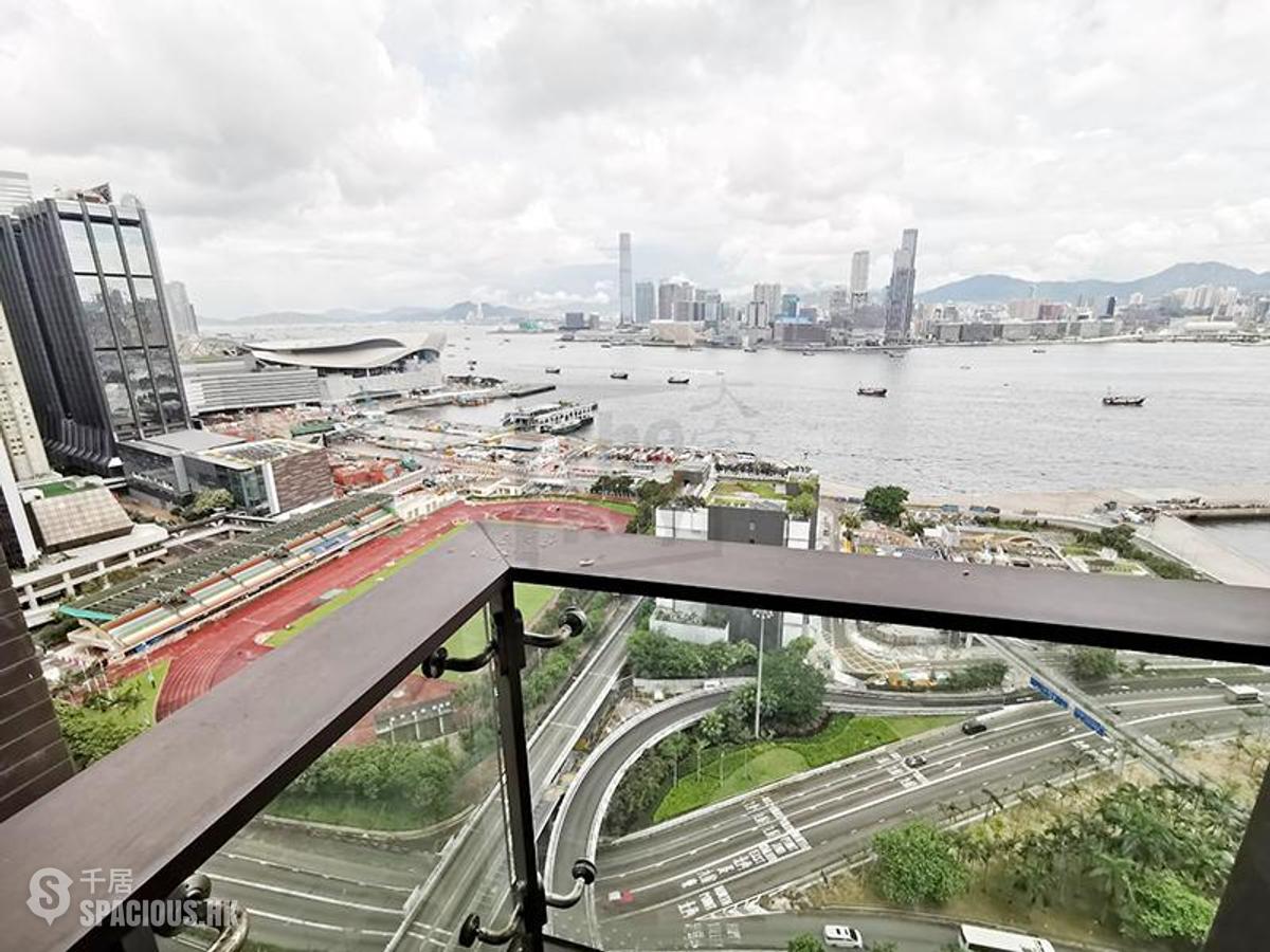 Wan Chai - The Gloucester 01