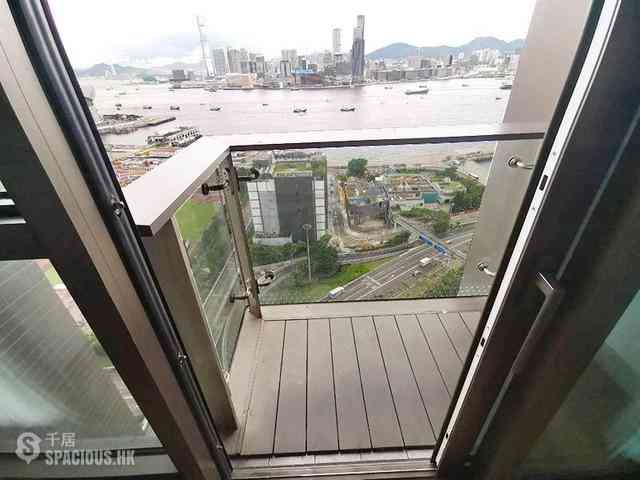 Wan Chai - The Gloucester 02