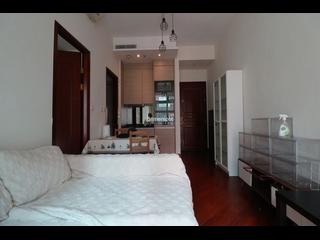 Wan Chai - The Avenue Phase 2 Block 3 03
