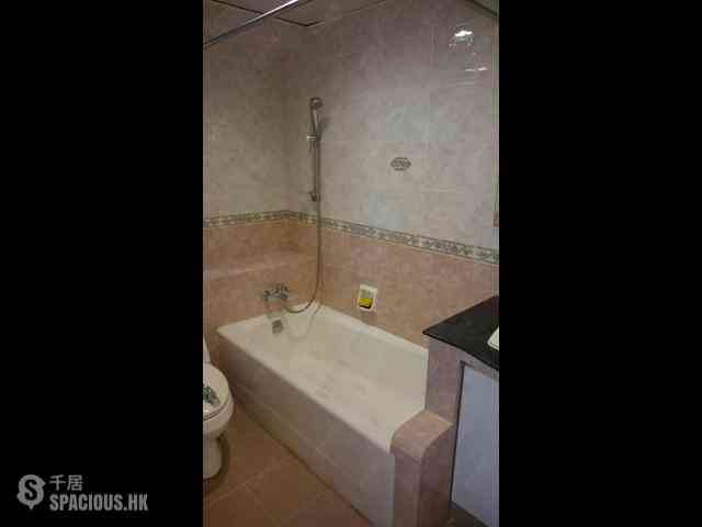 Mid Levels Central - Robinson Heights Block 3 06