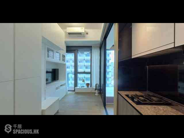 Sai Ying Pun - Two・Artlane 01