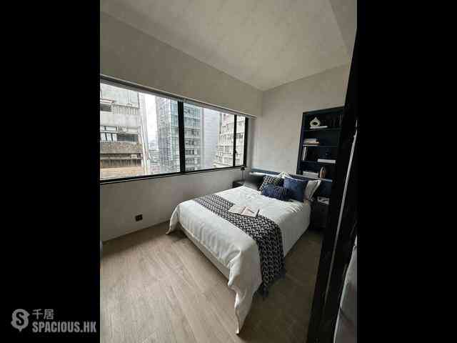 Central - 108-110, Wellington Street 06