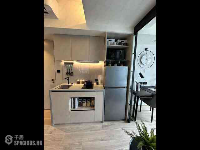 Central - 108-110, Wellington Street 21