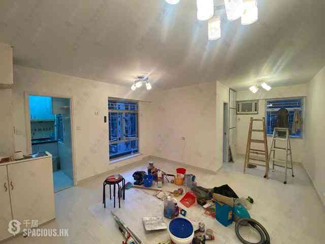 Sai Ying Pun - Yue Sun Mansion Block 1 02