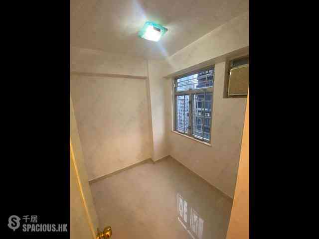 Sai Ying Pun - Yue Sun Mansion Block 1 05