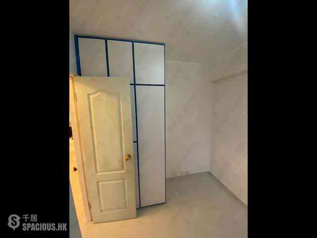Sai Ying Pun - Yue Sun Mansion Block 1 06