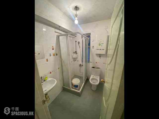 Sai Ying Pun - Yue Sun Mansion Block 1 07