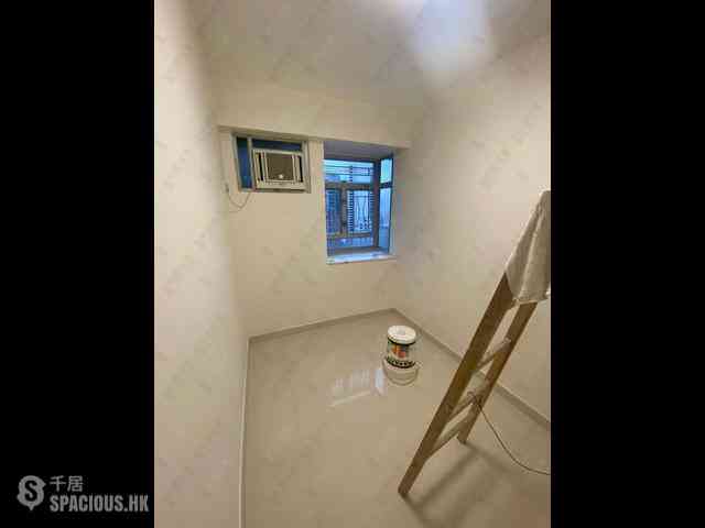 Sai Ying Pun - Yue Sun Mansion Block 1 08