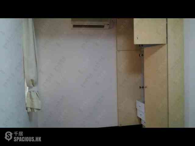 Wan Chai - Phoenix Court Block 5 07