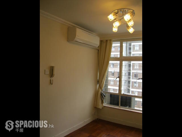 Pok Fu Lam - Chi Fu Fa Yuen Phase 3 Fu Kar Yuen (Block 15） 01