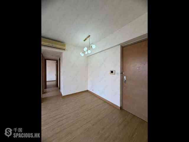 Sai Ying Pun - Island Crest 06