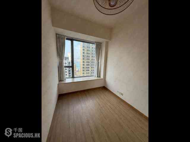 Sai Ying Pun - Island Crest 12