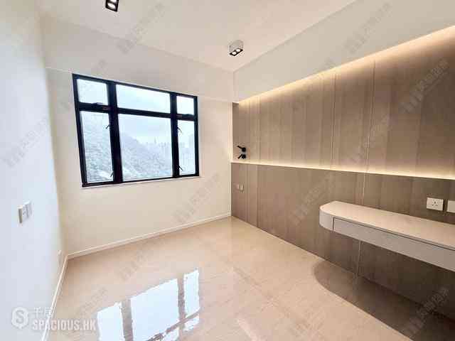 Mid Levels East - Bamboo Grove 05