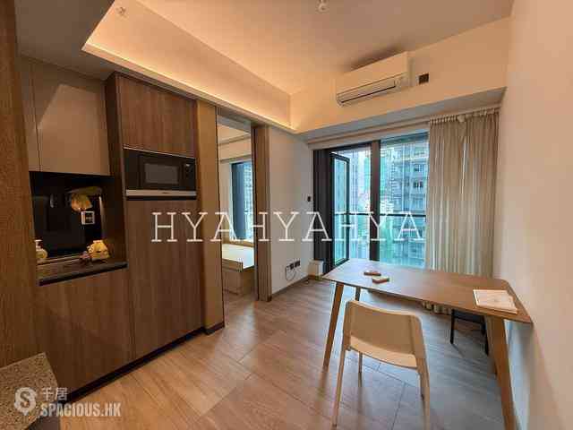 Sai Ying Pun - One・Artlane 01