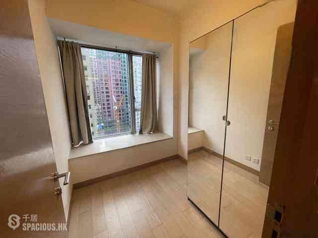 Sai Ying Pun - Island Crest 04
