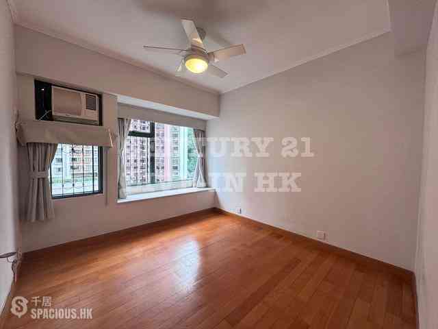 Mid Levels Central - Robinson Place 04