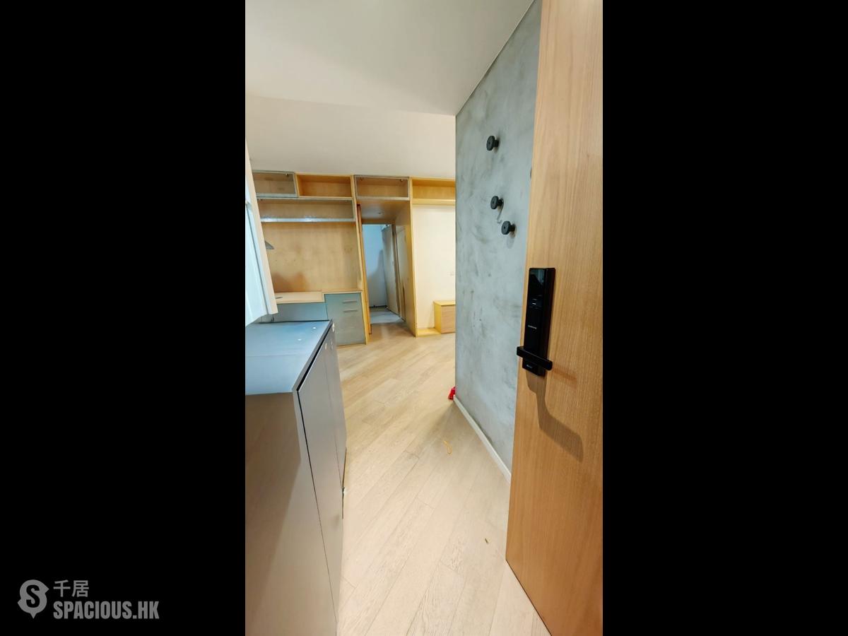 Shau Kei Wan - Perfect Mount Gardens Block B 01