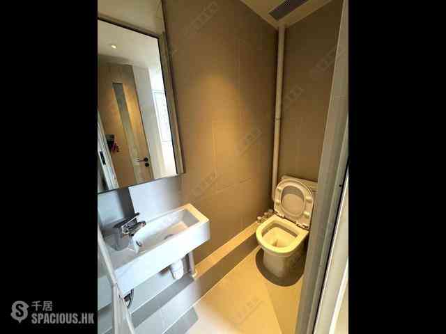 Wan Chai - 33 Kennedy Road 06