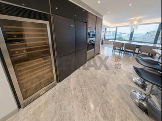 Chung Hom Kok - Pinewaver Villas 06