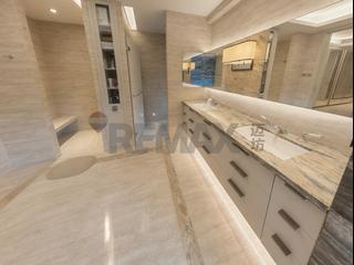 Chung Hom Kok - Pinewaver Villas 09