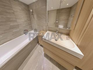 Chung Hom Kok - Pinewaver Villas 11