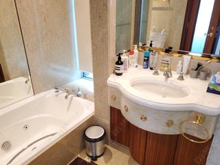 Mid Levels Central - Regence Royale Tower 1 16
