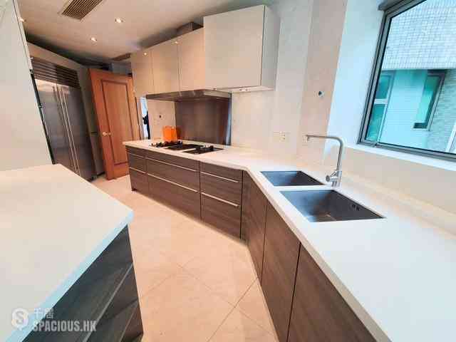 Mid Levels Central - Regence Royale Tower 1 10