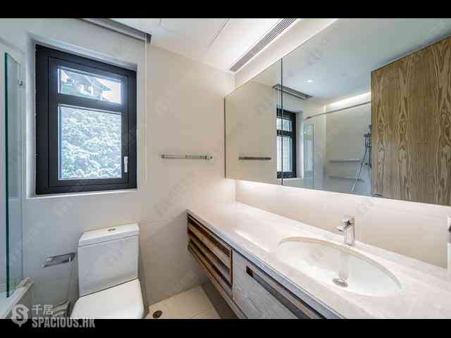 Mid Levels Central - Tavistock II 12