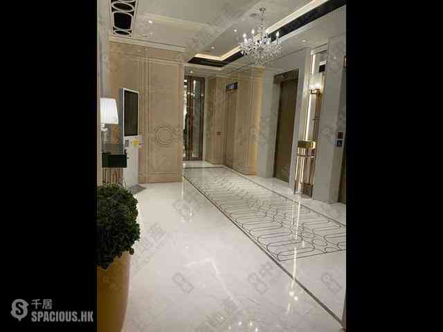 Sai Ying Pun - 63, Pokfulam Emerald House (Tower 2) 07