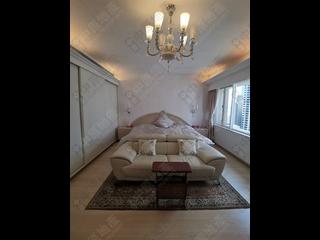 Mid Levels Central - Elegant Garden 03