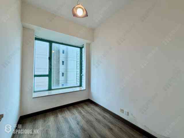 Sai Ying Pun - Bon-Point 33