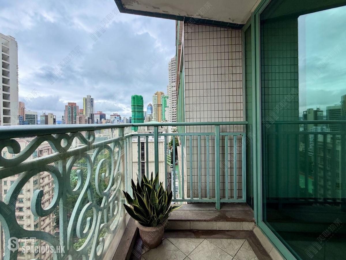 Sai Ying Pun - Bon-Point 01