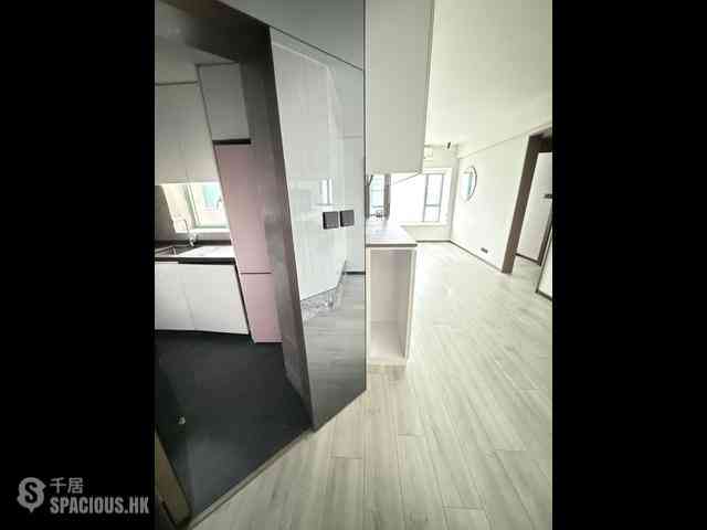 Tsim Sha Tsui - The Victoria Towers Tower 1 01