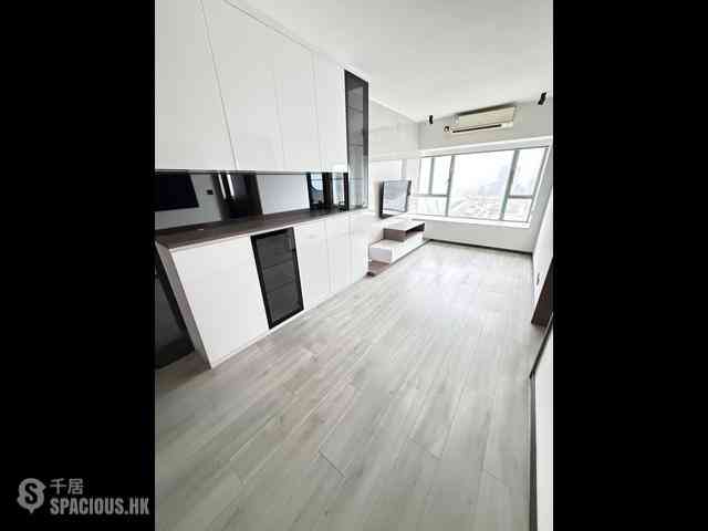 Tsim Sha Tsui - The Victoria Towers Tower 1 03